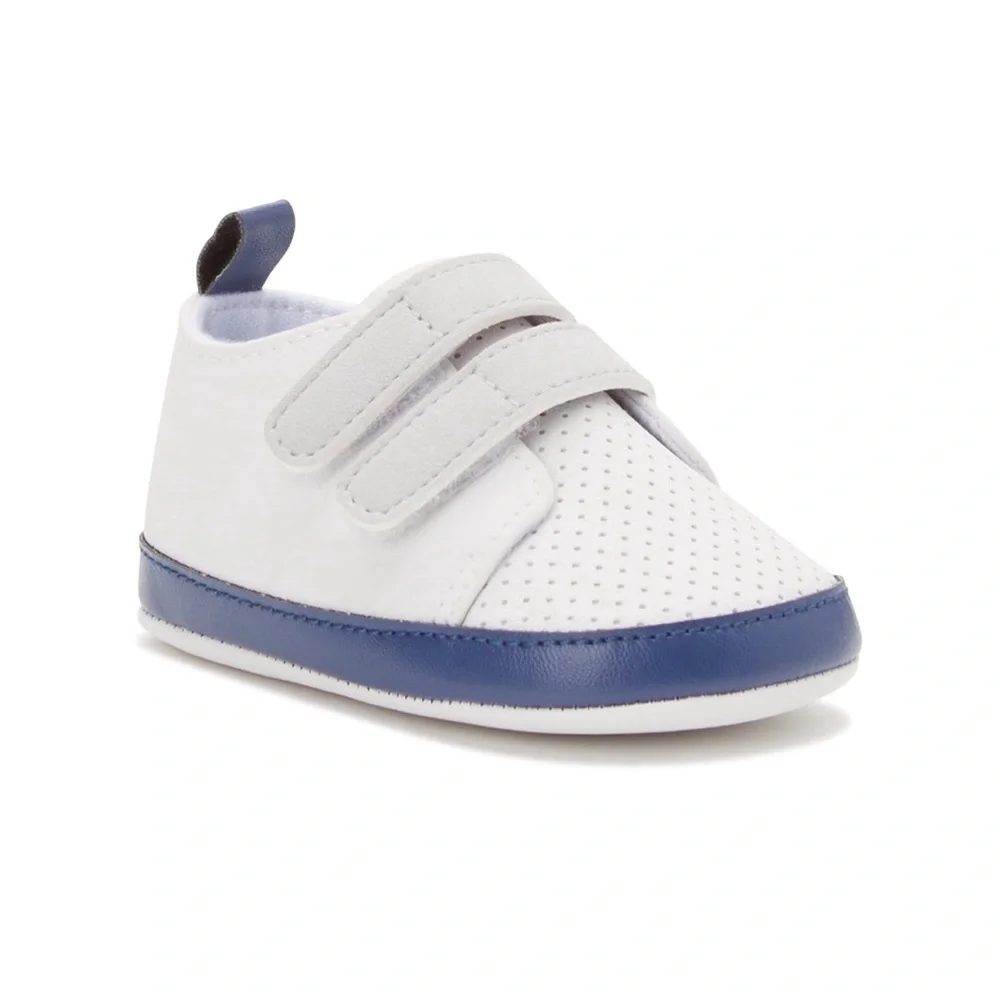 NWT Carters Baby Boy Crib Shoes Size 3-6M